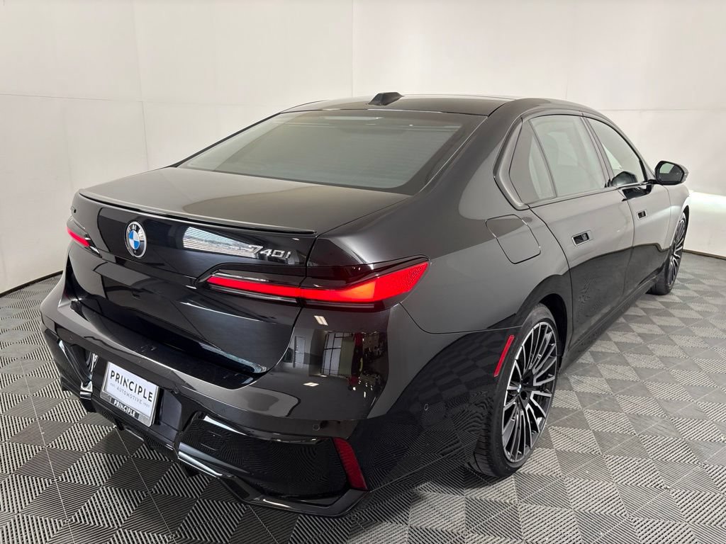 Certified 2026 BMW 740i xDrive w/ Executive Package AWD/4WD image 5