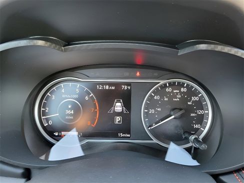 Used 2025 Nissan Versa SR image 17