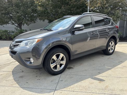 Used 2015 Toyota RAV4 XLE FWD image 3