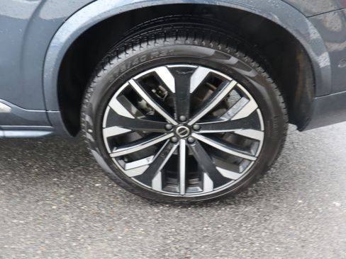 Used 2025 Volvo XC90 B5 Plus image 41