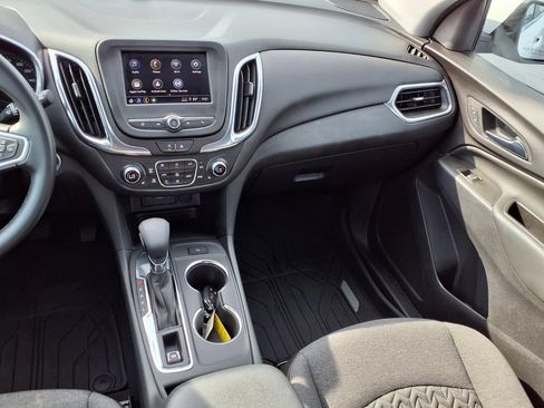 Used 2023 Chevrolet Equinox LT FWD image 4