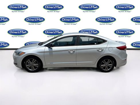 Used 2017 Hyundai Elantra SE w/ SE A/T Tech Package 03 FWD image 4