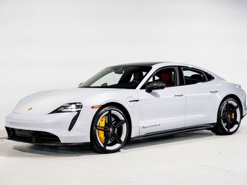 Used 2022 Porsche Taycan Turbo S image 6