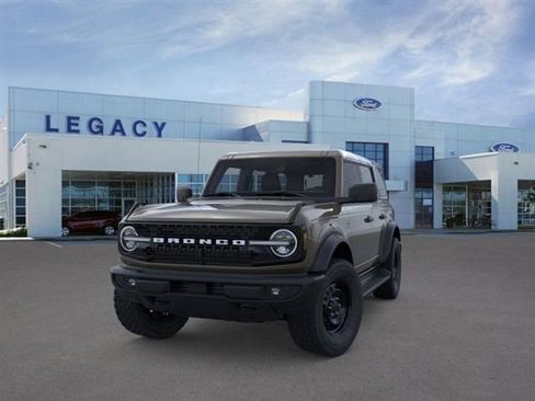 New 2026 Ford Bronco Outer Banks image 2
