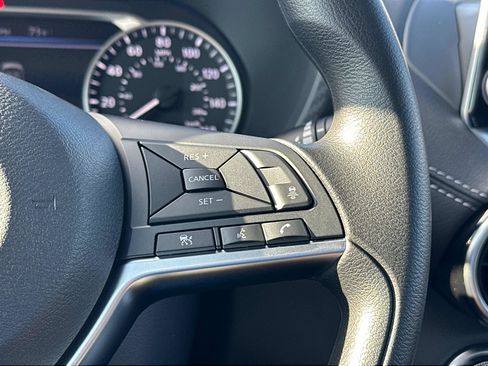 New 2025 Nissan Sentra SV w/ Trunk Package image 18