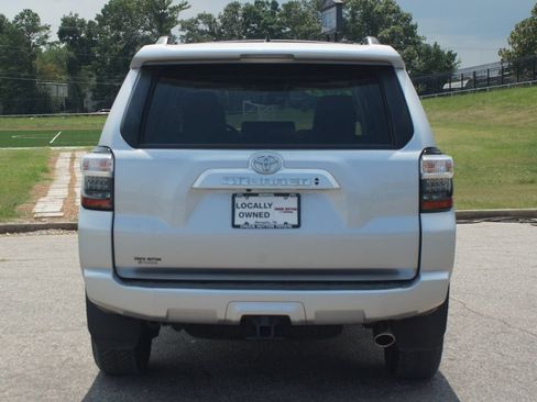 Used 2023 Toyota 4Runner SR5 Premium w/ Moonroof Package RWD image 3