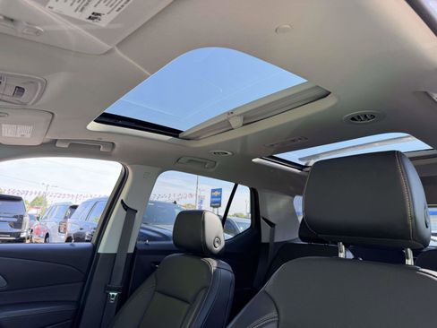Used 2018 Chevrolet Traverse Premier AWD/4WD image 14