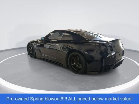 Used 2009 Nissan GT-R Premium AWD/4WD image 6