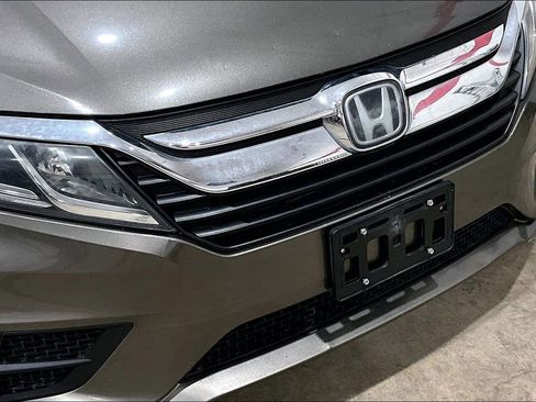 Used 2018 Honda Odyssey EX-L image 26