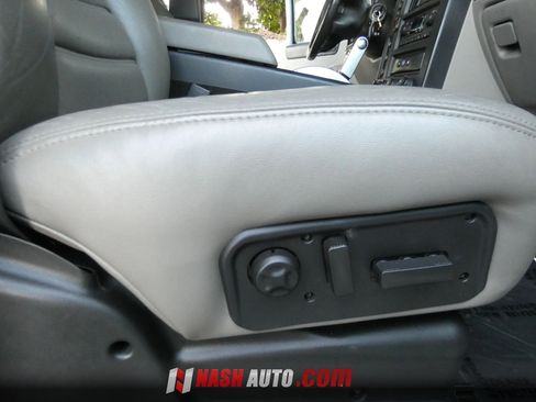 Used 2005 HUMMER H2 w/ Preferred Equipment Group AWD/4WD image 23