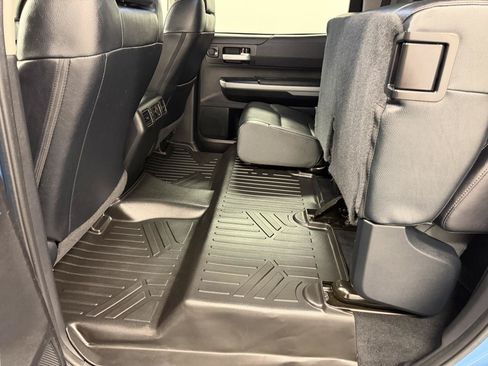 Used 2021 Toyota Tundra SR5 w/ SR5 Leather Package AWD/4WD image 10