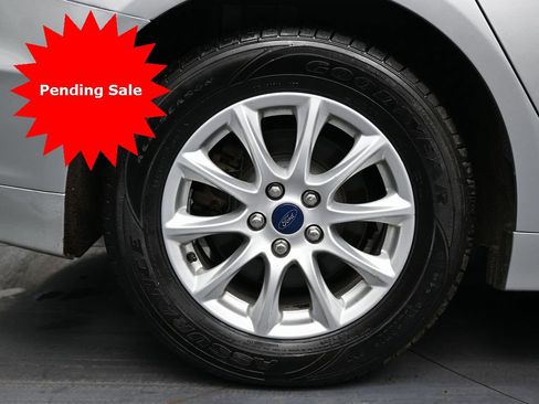 Used 2018 Ford Fusion S image 13