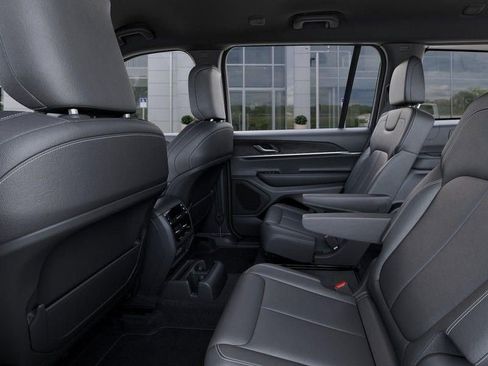 New 2025 Jeep Grand Cherokee L Limited image 23