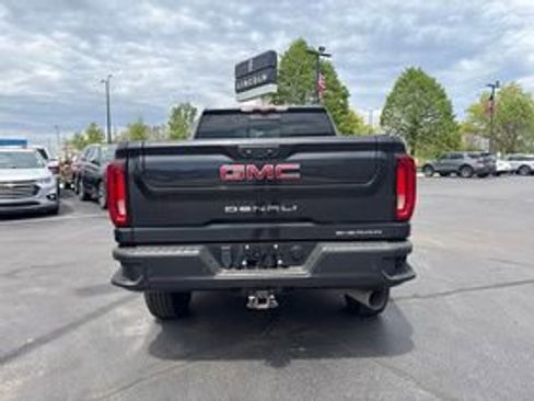 Used 2020 GMC Sierra 3500 Denali w/ Denali Ultimate Package AWD/4WD image 4