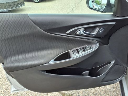 Used 2016 Chevrolet Malibu LT FWD image 14