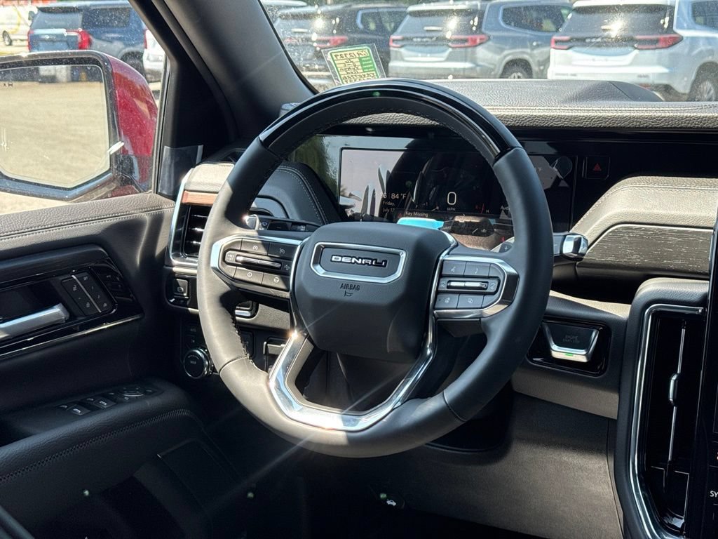 New 2026 GMC Yukon Denali w/ Denali Reserve Package AWD/4WD image 14