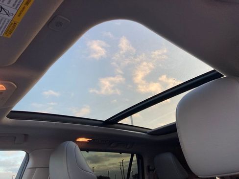 Used 2023 Toyota Highlander Platinum image 15