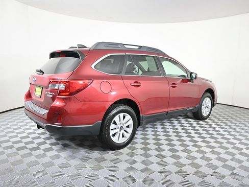 Used 2017 Subaru Outback 2.5i Premium AWD/4WD image 6