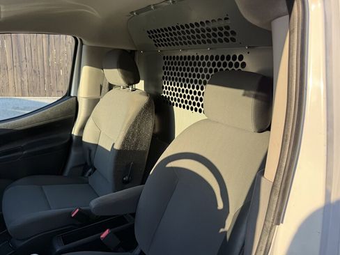 Used 2017 Nissan NV200 SV image 3