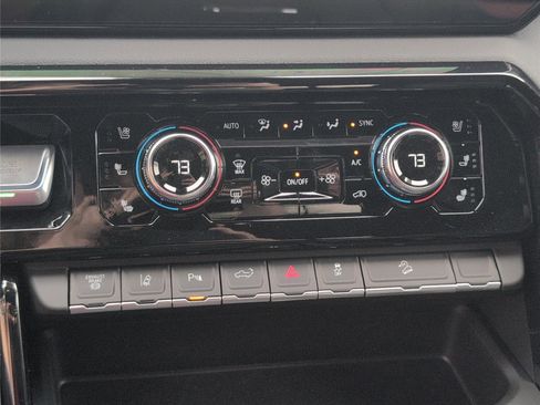 New 2026 GMC Sierra 2500 AT4 w/ AT4 Premium Plus Package image 24