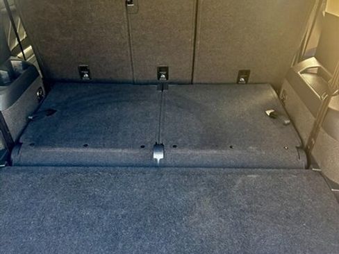 Used 2024 Volkswagen Tiguan SE image 21