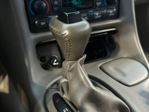 Used 2003 Chevrolet Corvette Coupe w/ Preferred Equipment Group image 21