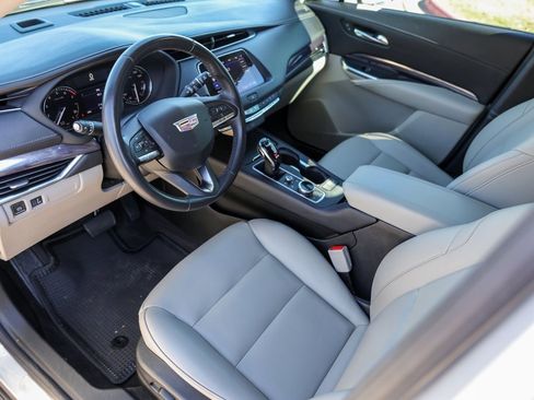 Used 2022 Cadillac XT4 Luxury image 10