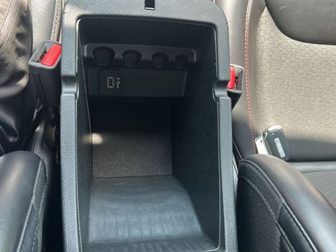 Used 2022 Jeep Cherokee Trailhawk AWD/4WD image 30