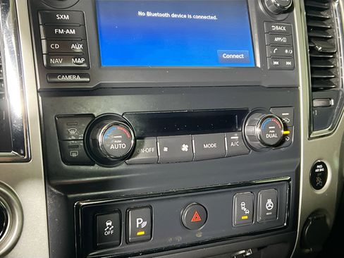 Used 2018 Nissan Titan PRO-4X w/ Pro-4x Convenience Package image 27