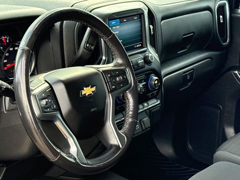 Used 2022 Chevrolet Silverado 1500 LT image 17