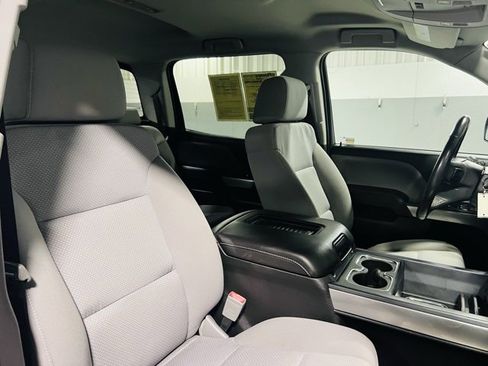 Used 2018 Chevrolet Silverado 1500 LT w/ All Star Edition image 34