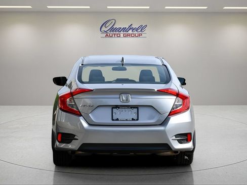 Used 2018 Honda Civic EX-T image 5