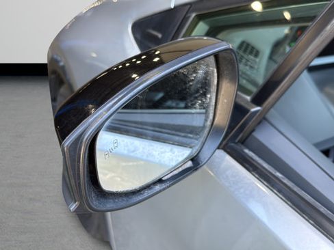 Used 2024 Toyota Prius LE FWD image 28