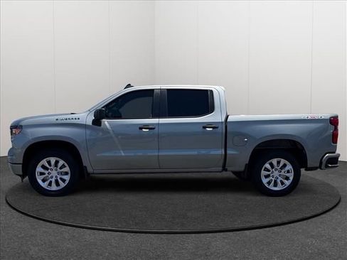 Used 2024 Chevrolet Silverado 1500 Custom AWD/4WD image 2