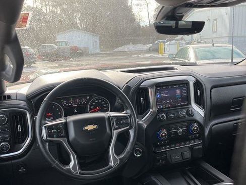 Used 2020 Chevrolet Silverado 2500 LTZ w/ LTZ Premium Package image 3