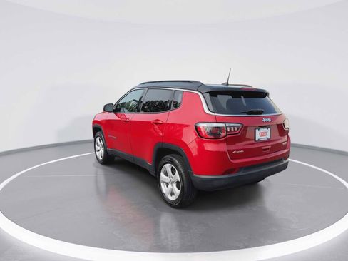 Used 2018 Jeep Compass Latitude w/ Popular Equipment Group AWD/4WD image 6