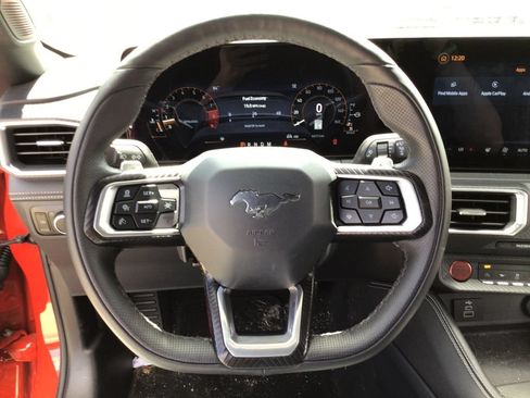 Used 2025 Ford Mustang GT Premium RWD image 30