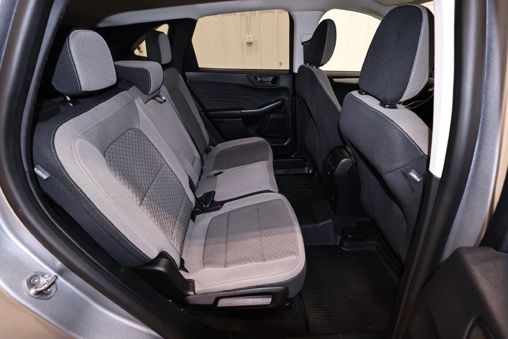 Certified 2022 Ford Escape SE w/ Convenience Package FWD image 17