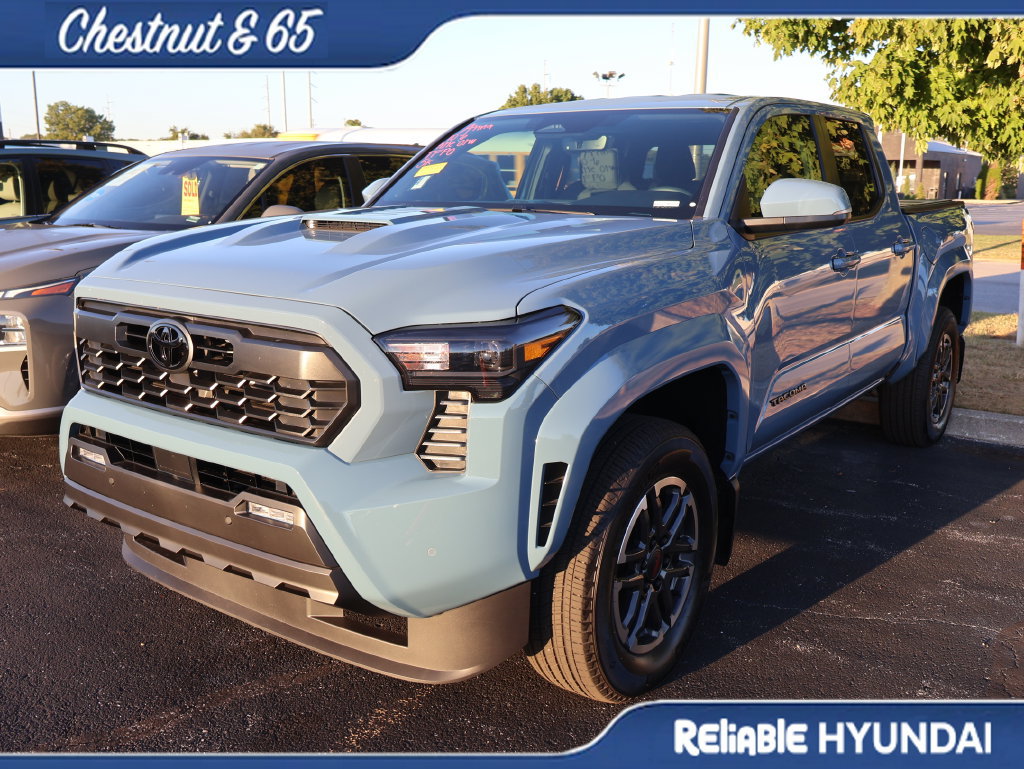 Used 2026 Toyota Tacoma TRD Sport w/ TRD Sport Upgrade Package AWD/4WD image 11
