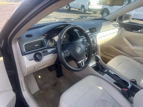 Used 2014 Volkswagen Passat TDI SE image 14