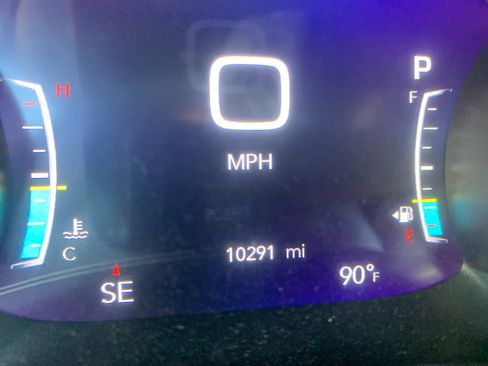 Used 2025 Chrysler Pacifica Select FWD image 12