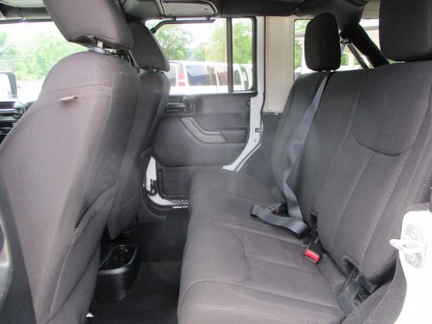 Used 2015 Jeep Wrangler Unlimited Sport w/ Quick Order Package 24S AWD/4WD image 14