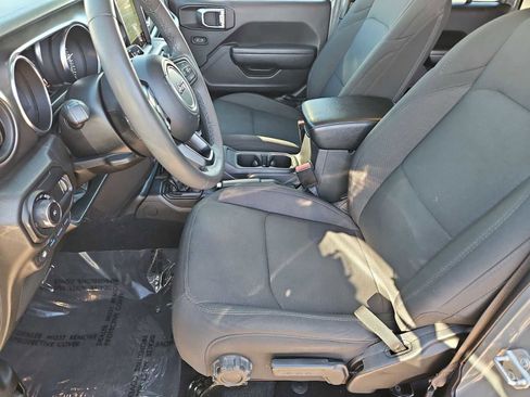 Used 2023 Jeep Wrangler Unlimited w/ 8.4" Radio Group image 16