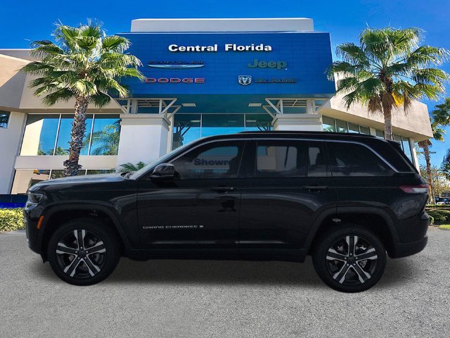New 2027 Jeep Grand Cherokee Limited RWD image 7