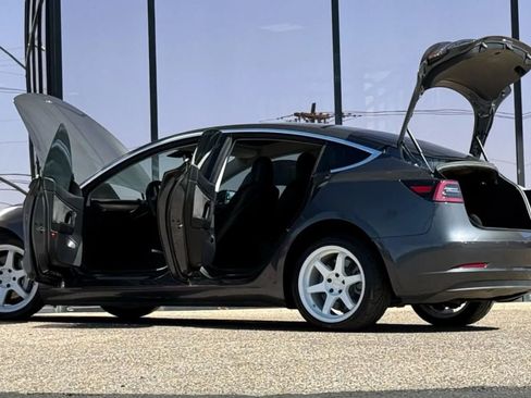 Used 2019 Tesla Model 3 Long Range image 27