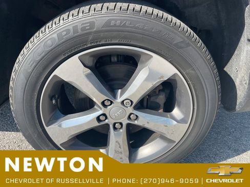 Used 2022 Jeep Grand Cherokee L Limited AWD/4WD image 23