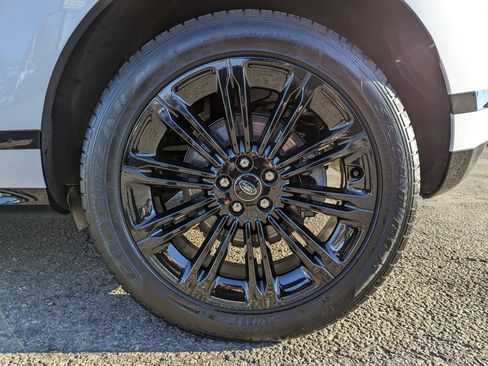 Used 2024 Land Rover Range Rover Evoque Dynamic SE image 47