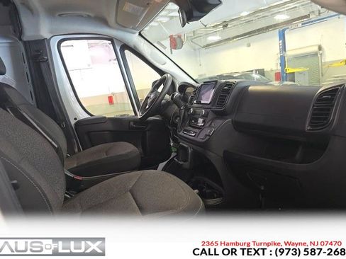 Used 2023 RAM ProMaster 2500 FWD image 5