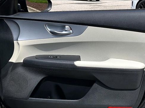 Used 2023 Kia Forte LXS FWD image 22