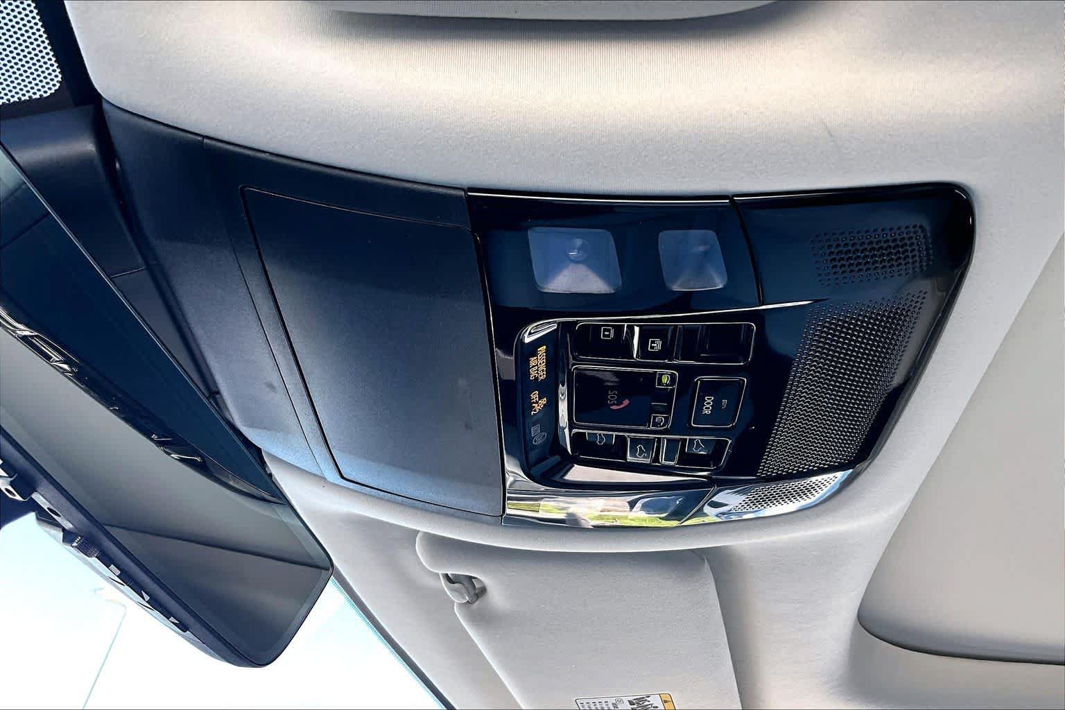 Used 2024 Lexus RX 350 FWD w/ Convenience Package image 32